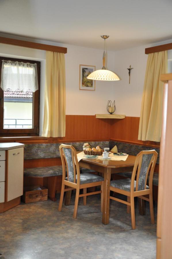 Ferienwohnung Pezzei Schlitters Ngoại thất bức ảnh